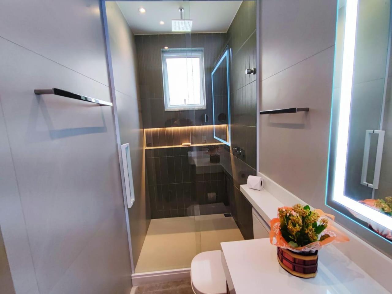 Real 309 - Beachfront On Copacabana With 3 Bedrooms